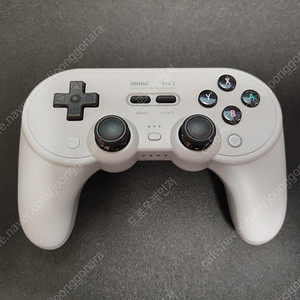 8Bitdo Pro 2 컨트롤러 판매합니다