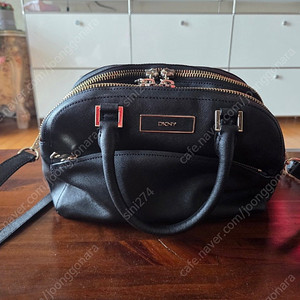 DKNY 블랙 핸드백팝니다