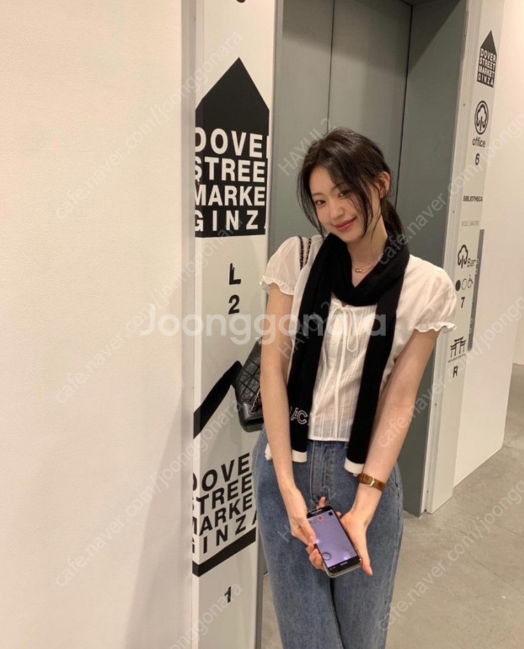 리즈, 타낫, 르플레인, 셀리테일즈, 더바넷, 유에르, 윤슬샵, 아무르무아르, 카인더베이비, satur 의류 판매--9