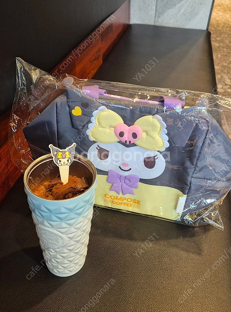 컴포즈커피 산리오 보냉백 팔아요~ 쿠로미 하나 남았어요--1