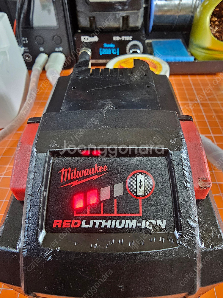 마끼다 밀워키 디월트 등등 각종 리튬배터리 수리해드립니다--9