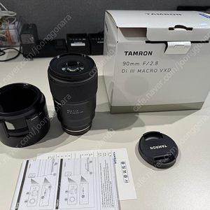 탐론 90mm F/2.8 Di III MACRO VXD 매크로 렌즈 팝니다. 소니마운트