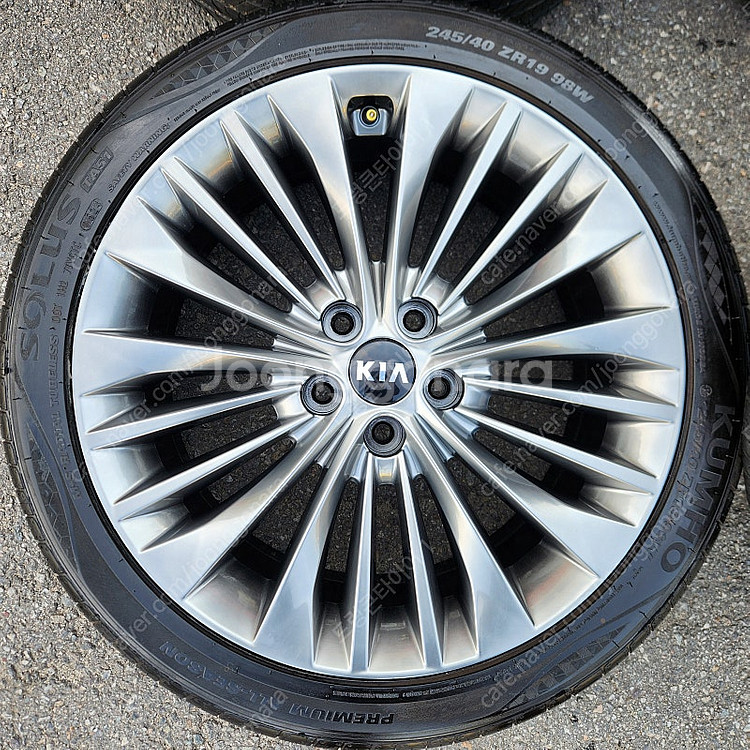 [판매] 기아 올뉴 K7 19인치 순정휠 타이어 세트 팝니다. 245 40 19--3