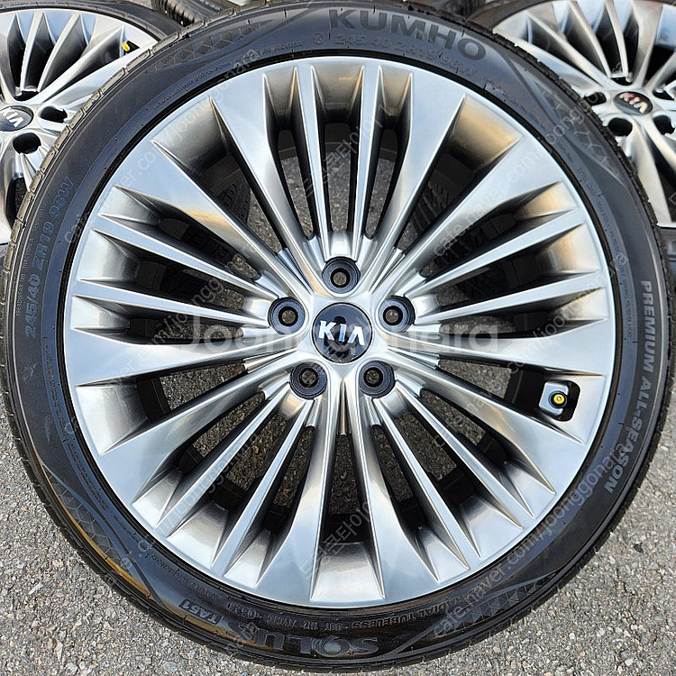 [판매] 기아 올뉴 K7 19인치 순정휠 타이어 세트 팝니다. 245 40 19--4