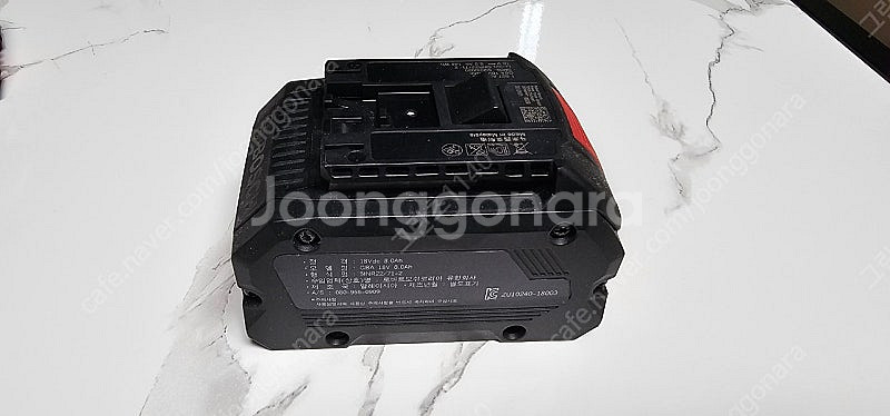 보쉬 18v 프로코어 8.0 배터리 2개 미사용품--7