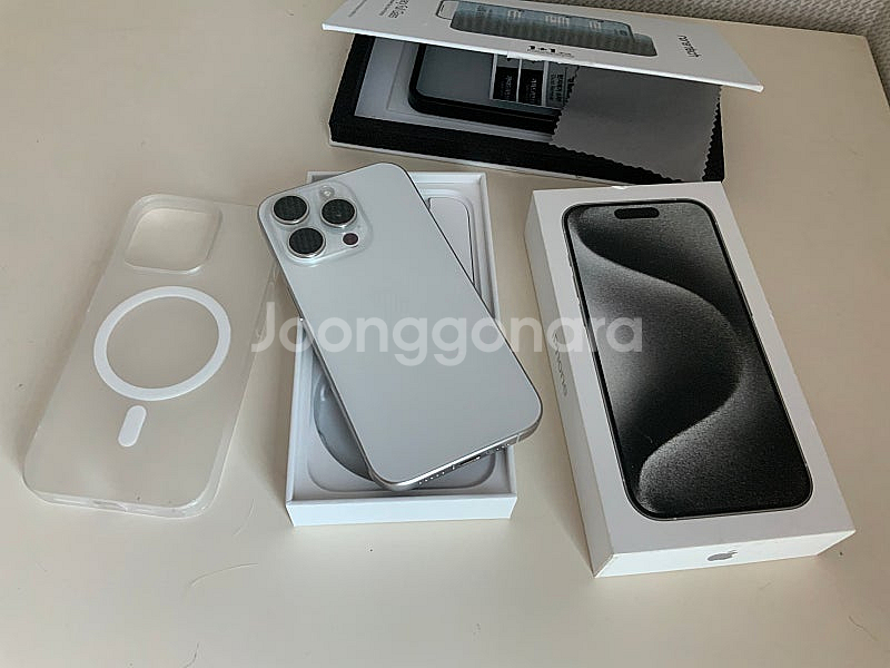 (풀박) 아이폰 15 프로, 256GB, 실버 팝니다--1