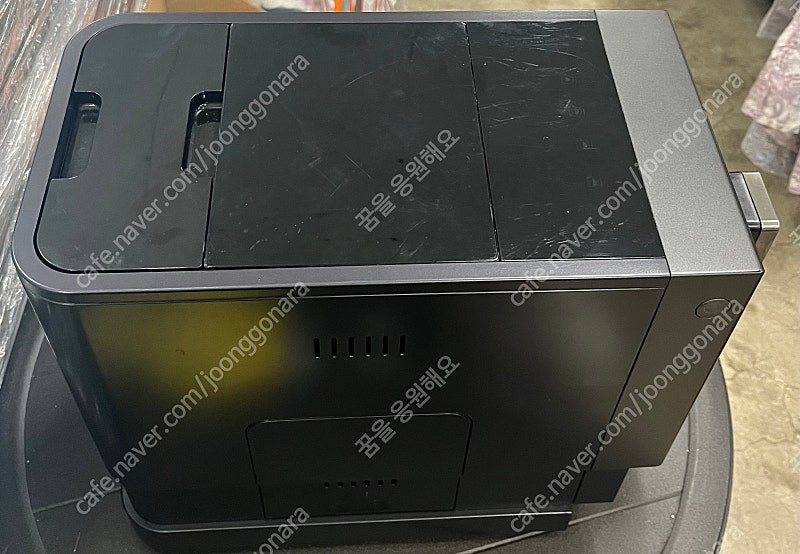 러셀홉스 전자동 커피 머신 이미지