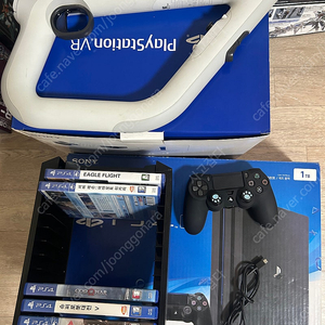 PS4 프로(CUH-7017B)1테라,패드 1개+VR 1세대 박셋+게임 6장 일괄 택포 28만에 팝니다