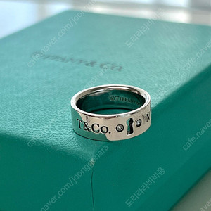 티파니앤코 실버링. 다이아2p 열쇠링