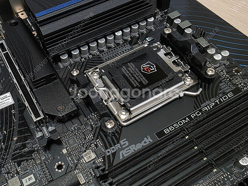 ASRock B650M PG Riptide--5