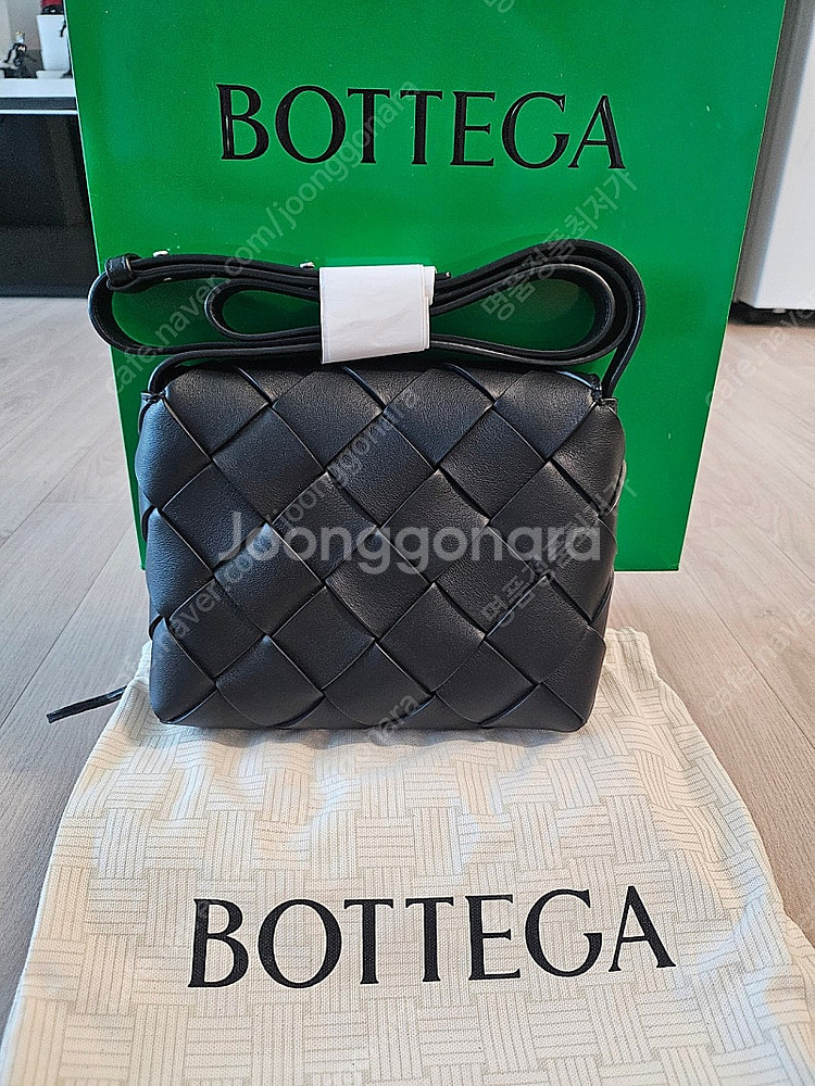 (새상품) 보테가베네타 디아고백 남여공용 블랙 크로스가...--3