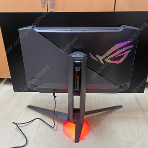 에이수스 ASUS ROG SWIFT OLED PG32UCDP 게이밍 모니터 팝니다.