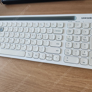 삼성 USB무선 또는 블루투스키보드 SK-P1000W 팝니다