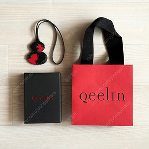 (새상품) 키린 QEELIN 울루 백 참 가방 장식 가죽 키링 블랙앤레드