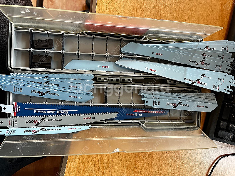 보쉬 컷쏘18v + 컷쏘날--1