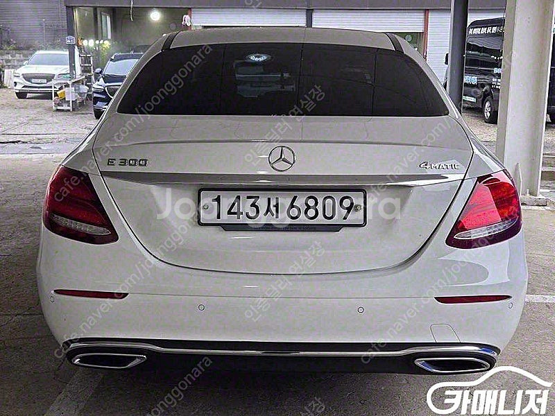 [벤츠]E-클래스 W213 E300 4MATIC 익스클...--4