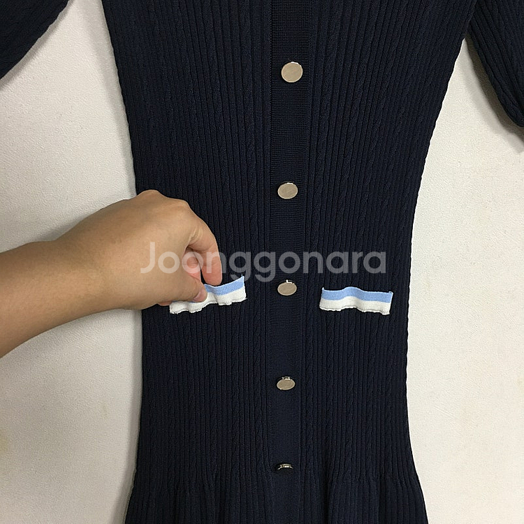 더아이잗 골지 반팔 니트 원피스 F / 랑방 마인 오브제 타임 럭키슈에뜨 산드로 마쥬 오르 시에 시스템--2