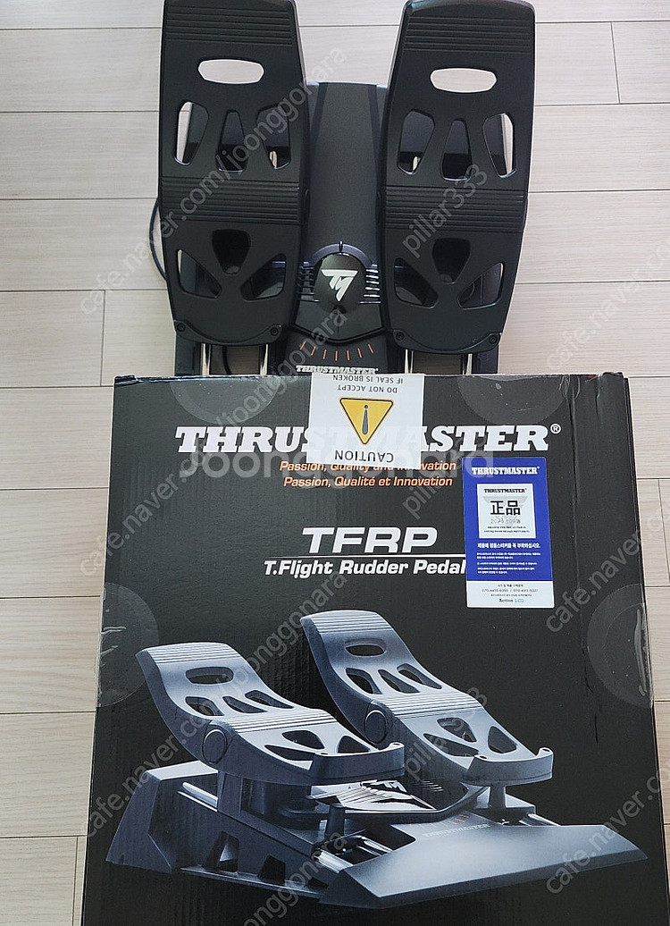 CH 요크 5만원 / 트러스트마스터 러더 10만원 판매합니다--0