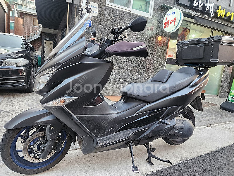 버그만400 22년식 차량과 대차 원합니다.--5