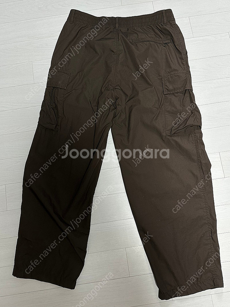 [L]유니클로C 와이드핏 카고팬츠 다크브라운--1