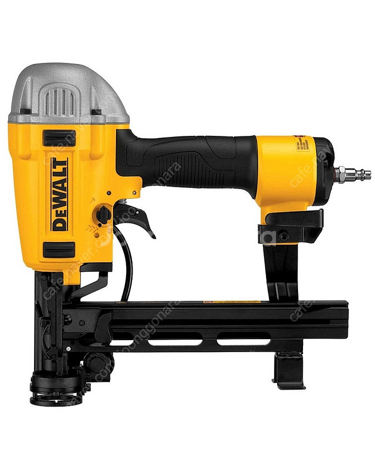 DEWALT DWSL18CAP 1-1/2" 18 Gau...--0
