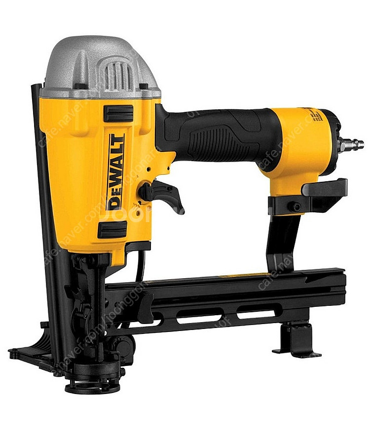 DEWALT DWSL18CAP 1-1/2" 18 Gau...--1