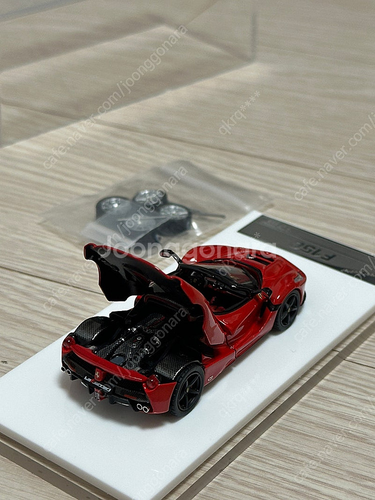 1:64 Street Buster F150 라페라리 아...--8