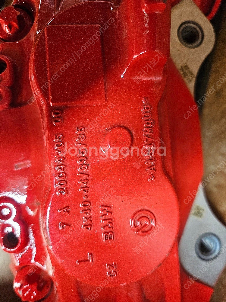 bmw m정품 캘리퍼 1세트 (앞바퀴용)--6