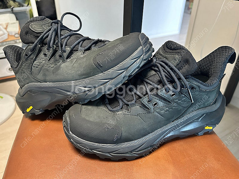 호카 카하2 로우 GTX 남(250) 판매합니다--0