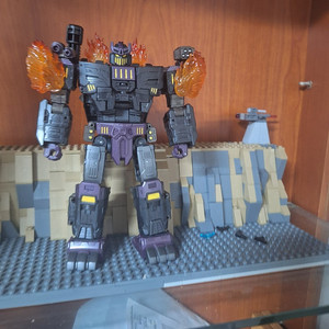 트랜스포머 aotp 메가트로너스 폴른 팝니다