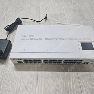 미크로틱 CRS125-24G-1S-2HnD-IN