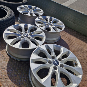 기아 순정휠 225/55r17팝니다. 이미지