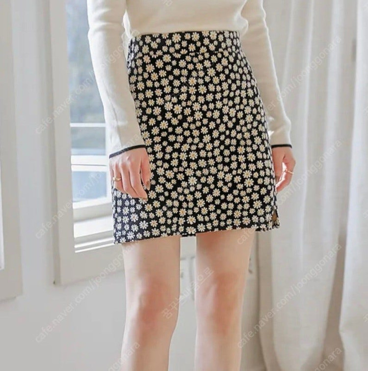 커먼유니크 플라워 슬릿 스커트 이미지