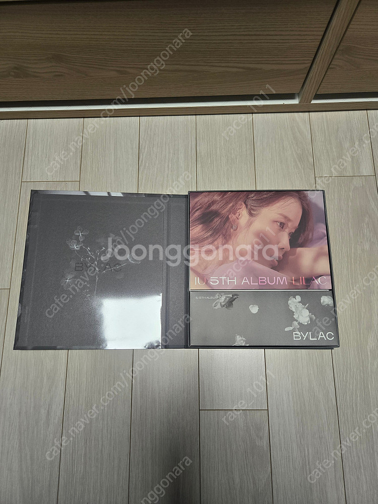 아이유 앨범들 판매합니다!!(라스트판타지 한정반 포함)--5