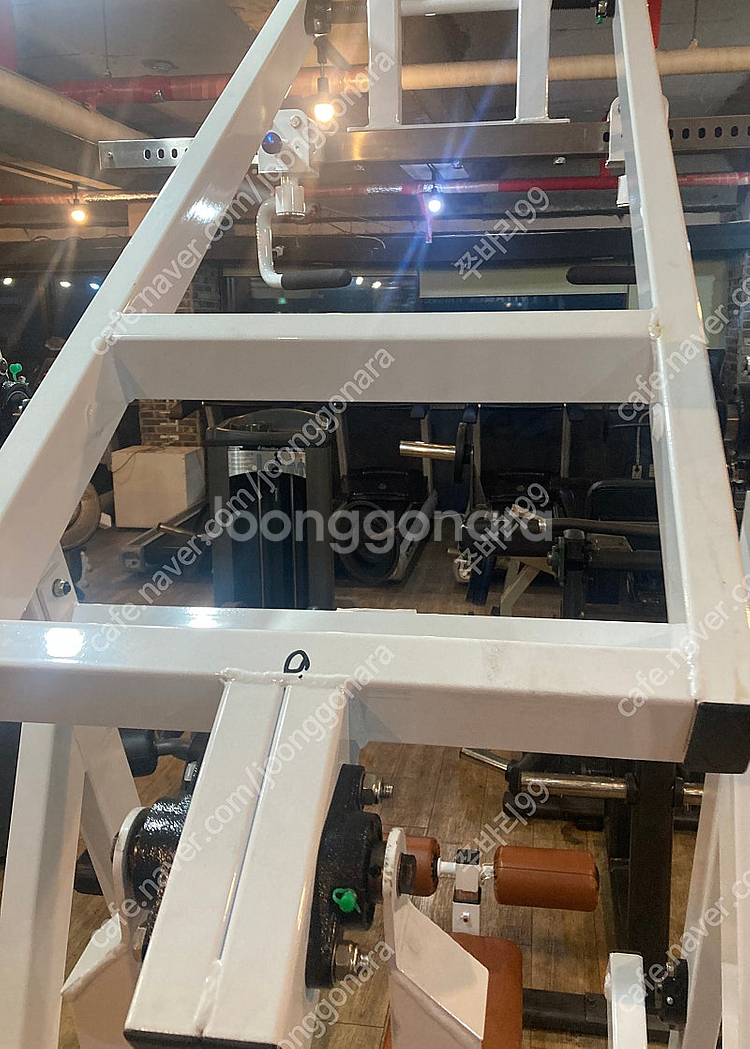 헬스머신 판매합니다. 풀다운머신, 힙스쿼트머신--1