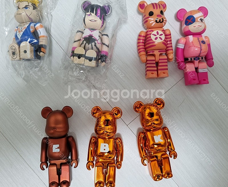 정품 베어브릭 100% 여러가지 판매합니다.--7
