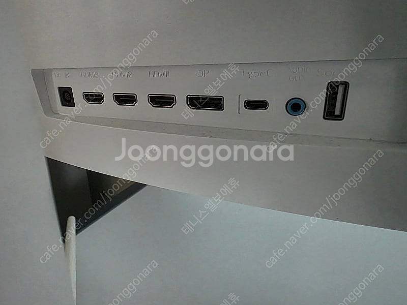 한성 32인치 커브드 모니터 팔아요--2