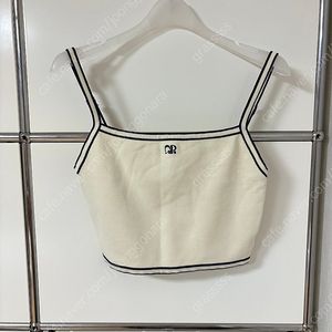 GROVE 그로브 슬리브리스 민소매 탑
