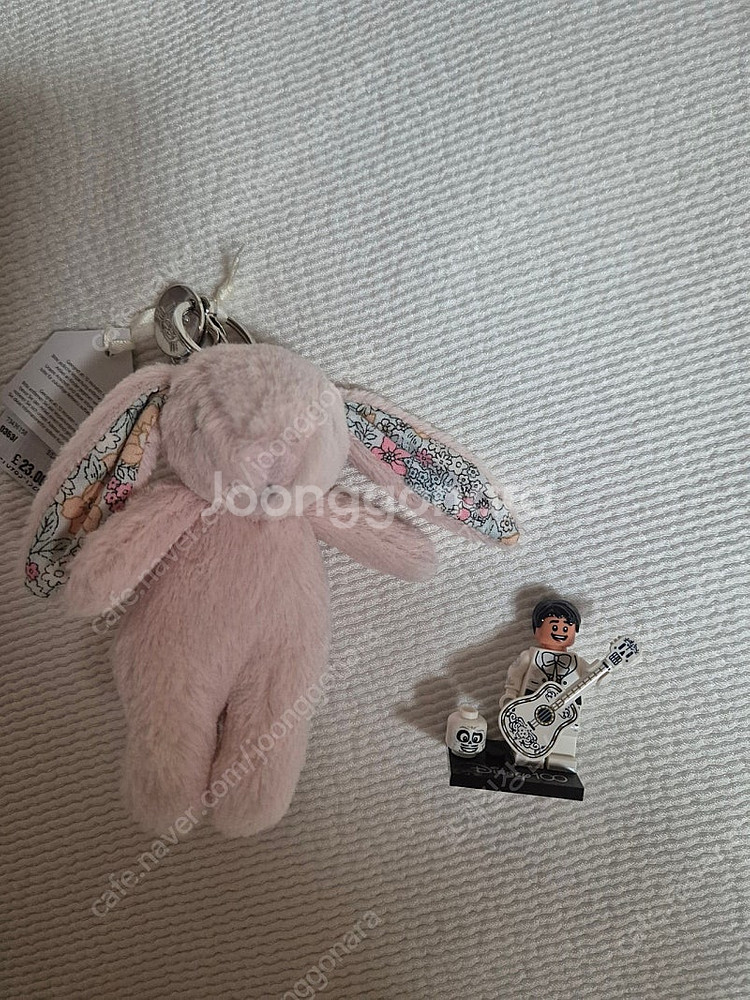 젤리캣 정품 블로썸 블러쉬 버니백참 (미사용, 새제품)--1