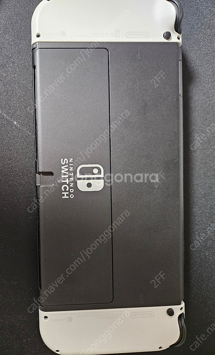 닌텐도스위치 OLED 화이트 + 프로콘 팝니다--3