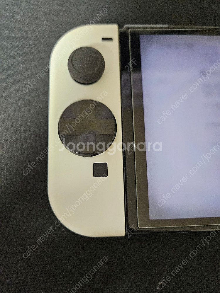 닌텐도스위치 OLED 화이트 + 프로콘 팝니다--1