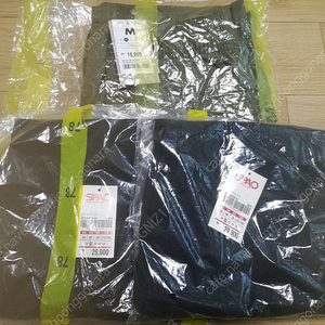 [새제품]스파오 반바지 3종(블랙, 네이비, 카키) 판매 합니다!!