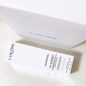 [백화점 새상품] 랑콤 uv 엑스퍼트 유스 쉴드 톤업 밀크 로지블룸 선크림 썬크림 50ml