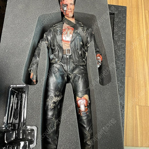 엔터베이 T-800 베틀데미지 판매합니다.