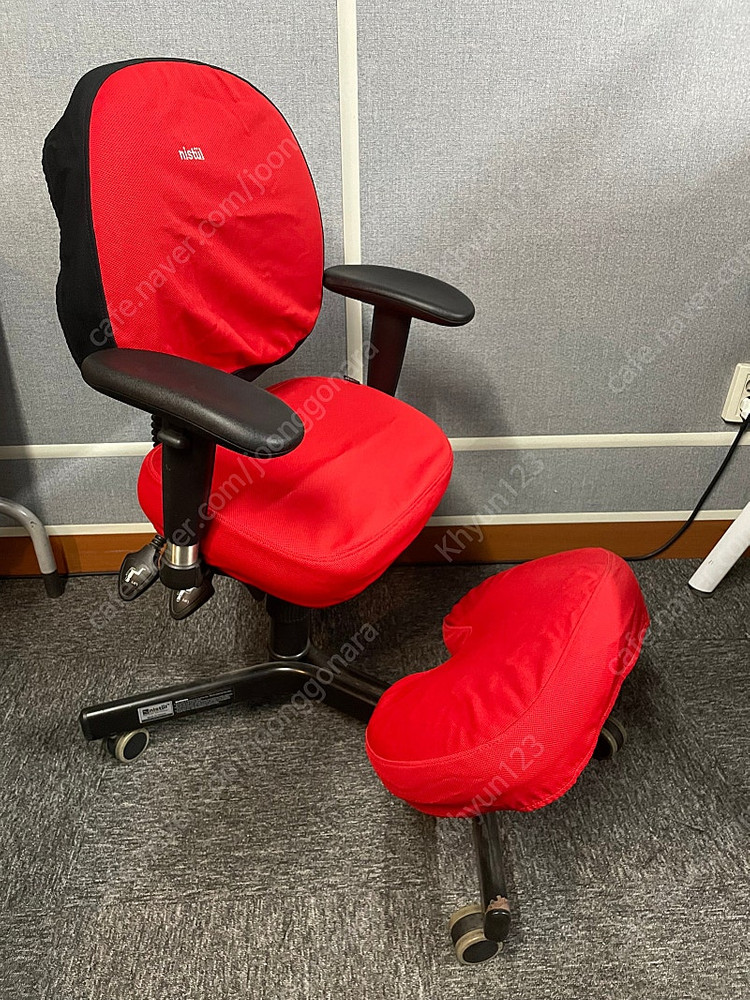 니스툴 N750 허리디스크 의자 무릎의자--4