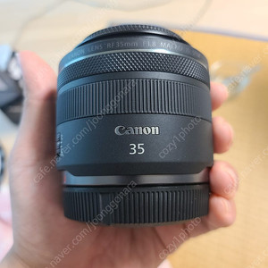 캐논 rf35mm f1.8 렌즈 팝니다