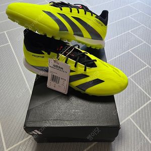 (새제품) 아디다스 프레데터 엘리트 tf 풋살화260mm 팝니다