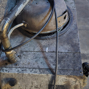 숯대감 초기형 LNG 판매합니다. 5만원. 정상작동하나 부품용으로 날립니다.