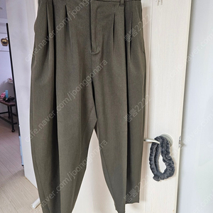 송지오 에어벌룬팬츠 82팝니다