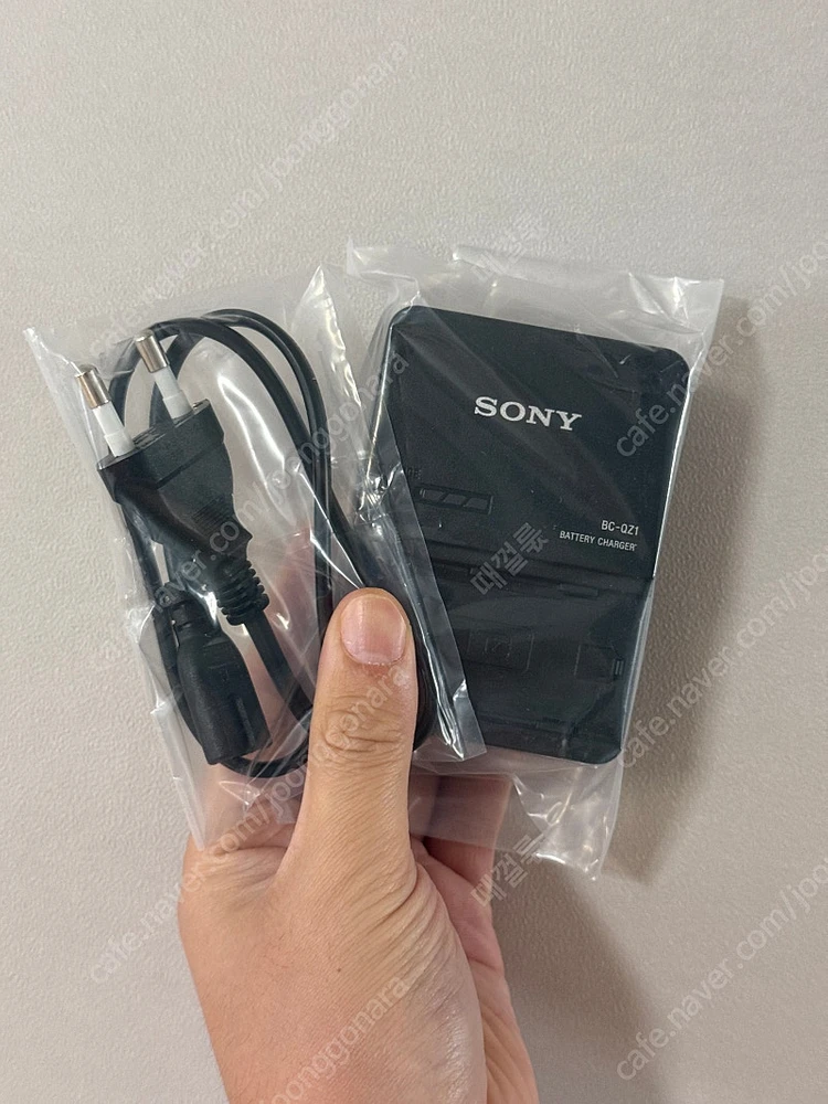 소니 SF-G128T 터프 V90 SD, NP-FZ100, SONY BC-QZ1 FZ100 전용 정품 충전기 팝니다 이미지